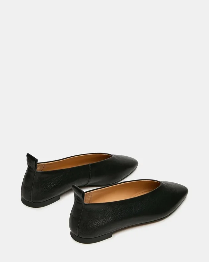 Elegancka czarna skóra Elegancka czarna skóra