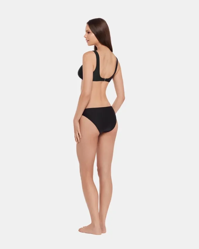 Elegancki i szykowny top bikini w kolorze czarnym Elegancki i szykowny top bikini w kolorze czarnym