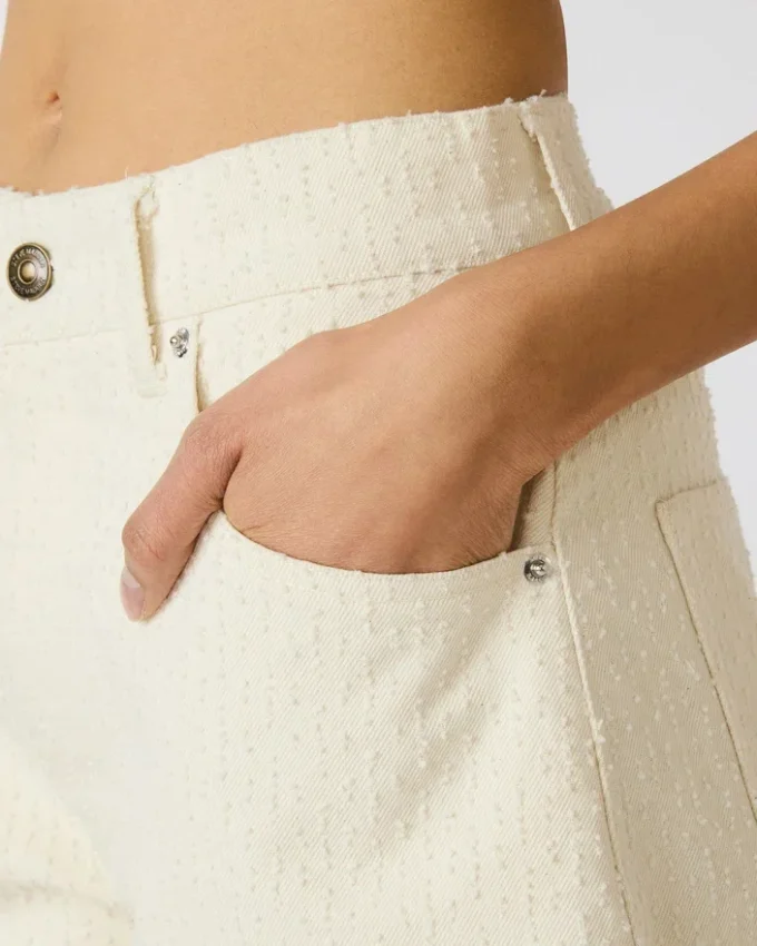 Krótkie spodnie Lilien z naturalnego denimu