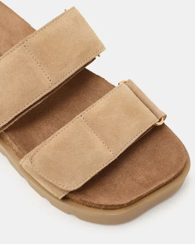 Luther z zamszu w kolorze taupe Luther z zamszu w kolorze taupe
