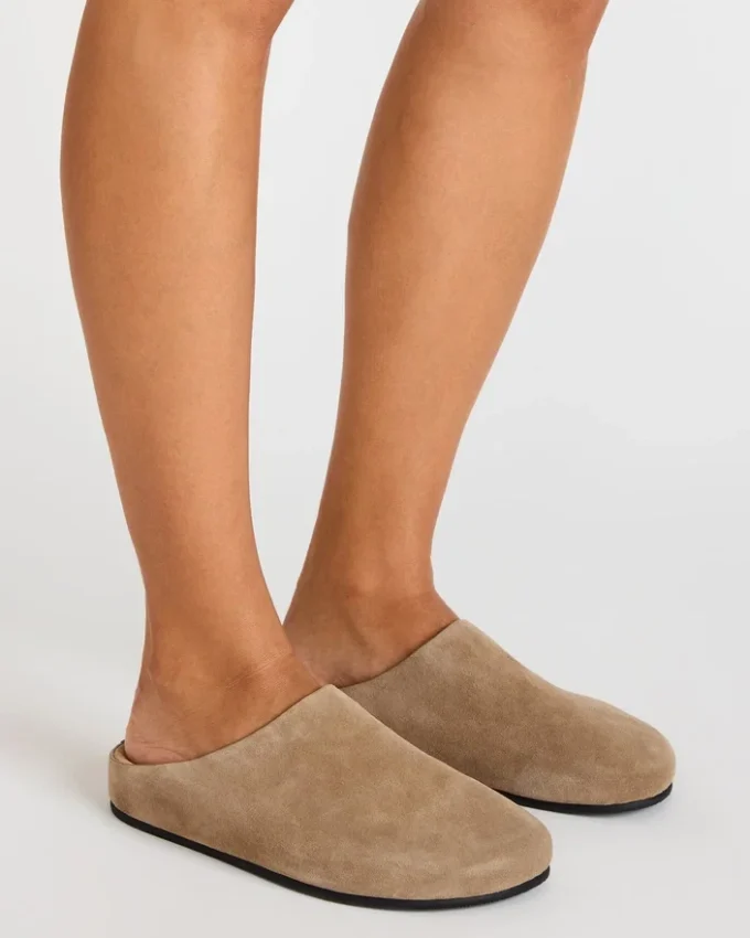 Zamsz w kolorze Fern Taupe Zamsz w kolorze Fern Taupe